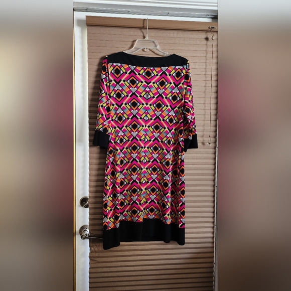 Emma & Michele Women's Multi Colored Midi Dress Size M used - Picture 2 of 4